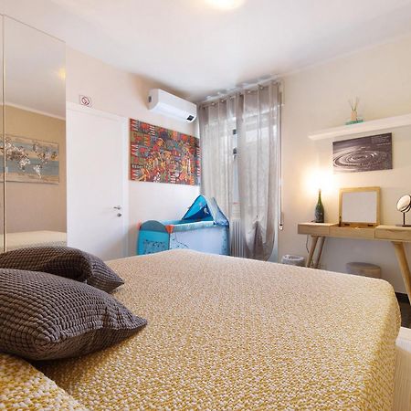 Aloha Lake Apartments Mandello del Lario Bagian luar foto