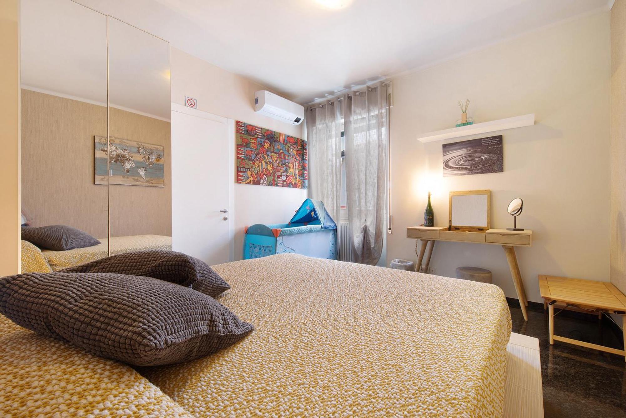 Aloha Lake Apartments Mandello del Lario Bagian luar foto